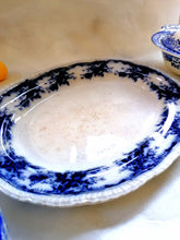 Load image into Gallery viewer, Antique Blue & White Oval platter